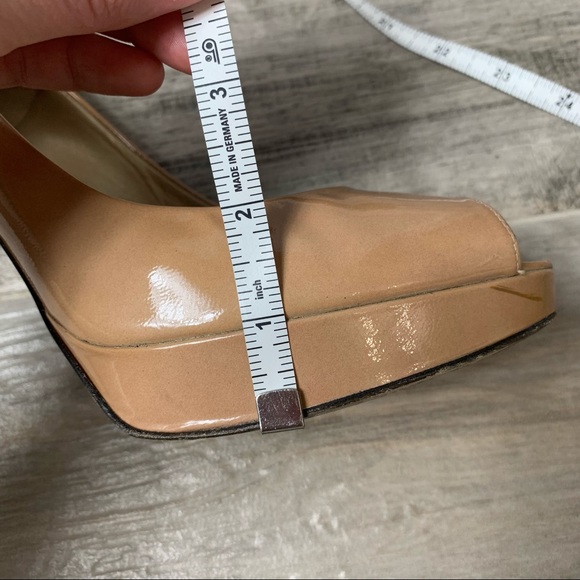 Stuart Weitzman nude peep toe heels size 8.5 - Picture 11 of 11
